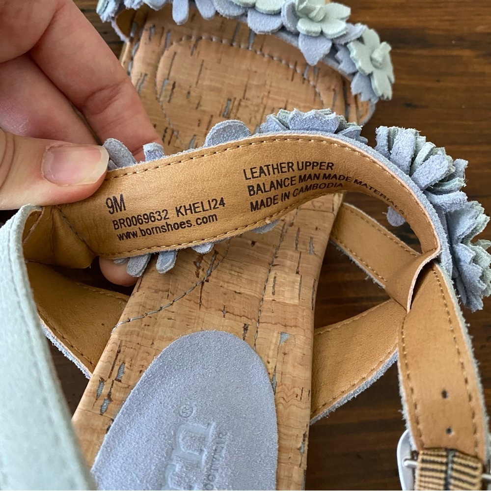 Born Springs Square Toe Sandal Light Blue 3D Floral Leather Block Heel Size 9 - Picture 9 of 11